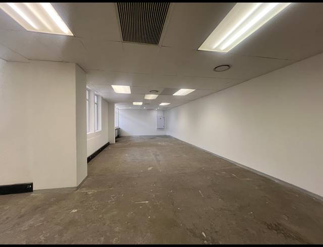 117M² OFFICE TO LET IN ILLOVO